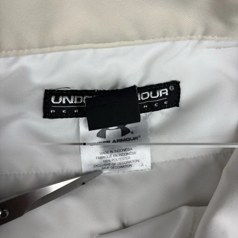 Under Armour Performance Golf Shorts Men's 40R White Flat Front Casual Stretch